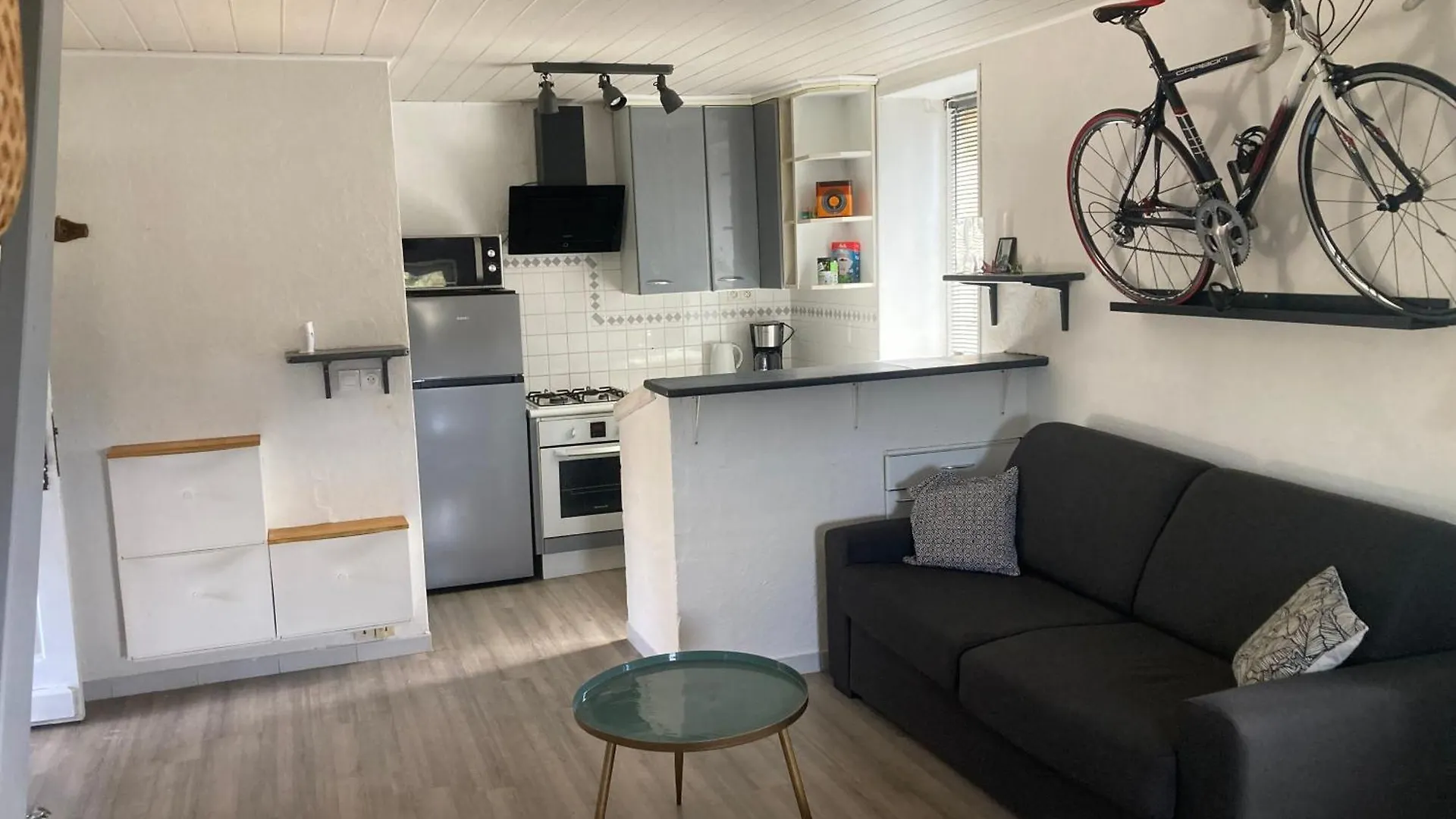 Le Cypres, Gite Avec Piscine Lablachère 0*,
