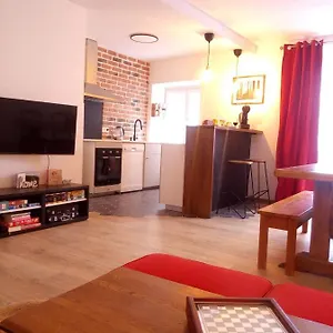  Hébergement de vacances Champeix, Maison Confort 8 Personnes